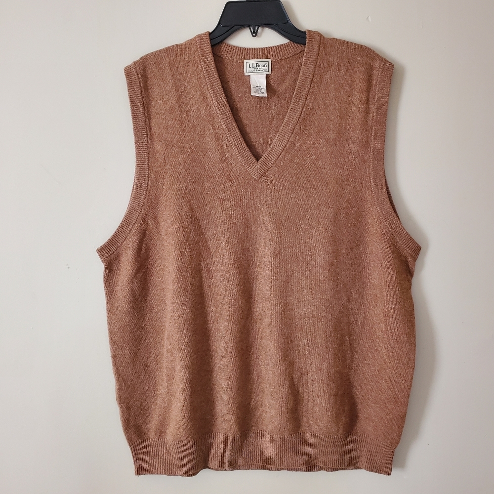 L.L. Bean Men's V-Neck Sweater Vest in Warm Rust Brown